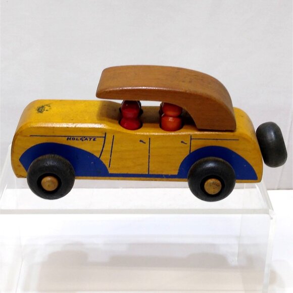 Holgate Wooden Toy Car Touring Sedan No. 639 Peg People Classic Pull Toy1950s